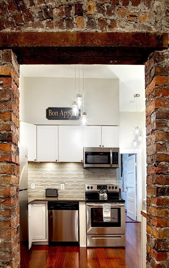Newly Renovated Historic Savannah Townhome! Eksteriør bilde