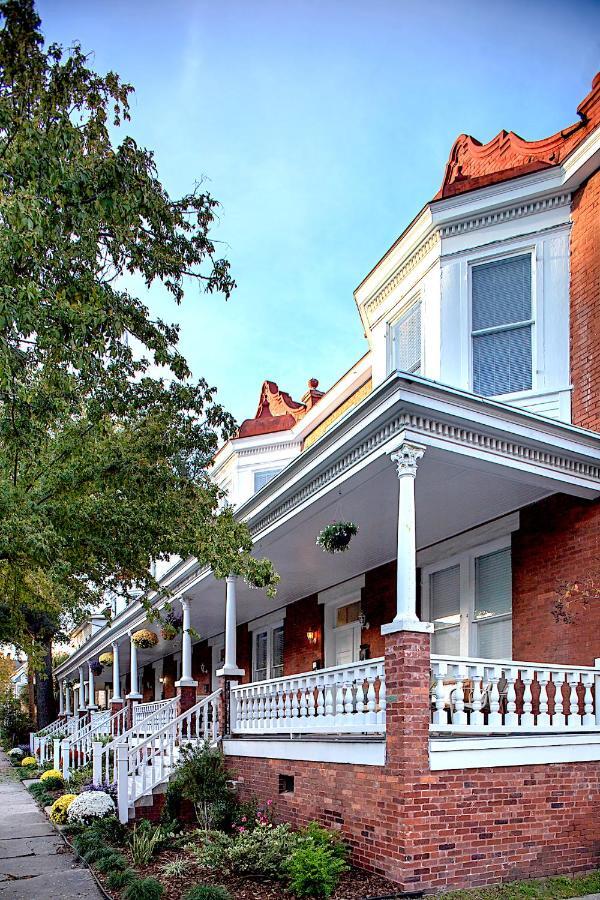 Newly Renovated Historic Savannah Townhome! Eksteriør bilde